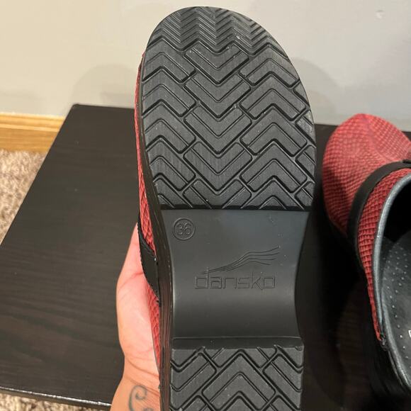 Dansko Shandi Snakeskin Tassel Red Leather Clog Size EU 36 US 5.5-6 - Picture 7 of 9